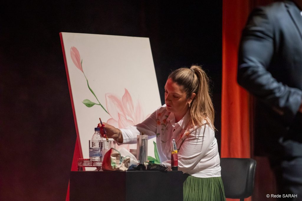 Angélica Cruz, artista plástica