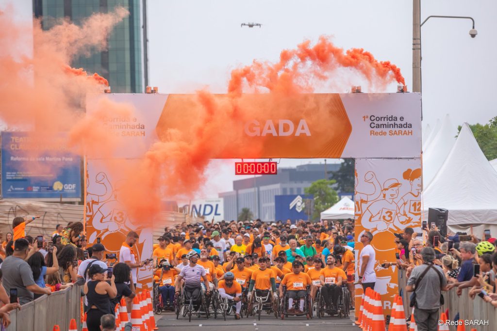 Momento da largada da 1ª Corrida e Caminhada Rede SARAH Momento da largada da 1ª Corrida e Caminhada Rede SARAH